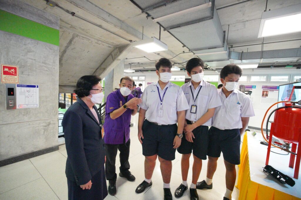 ขอแสดงความยินดี CDTI ได้รางวัลเกียรติบัตรเหรียญทอง การแข่งขัน งานการทักษะวิชาชีพ การประกวดนวัตกรรมและสิ่งประดิษฐ์ และกีฬา ระดับชาติ พ.ศ. 2566 — 2 พฤษภาคม 2025 — สถาบันเทคโนโลยีจิตรลดา CDTI
