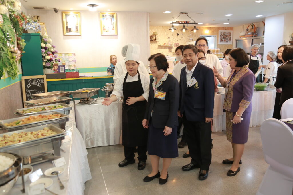 แสดงความยินดีในความสำเร็จงาน "INTERNATIONAL BUFFET 2024" โครงการพัฒนาทักษะปฏิบัติการประกอบอาหารแบบบูรณาการการเรียนรู้ — 1 พฤษภาคม 2025 — สถาบันเทคโนโลยีจิตรลดา CDTI