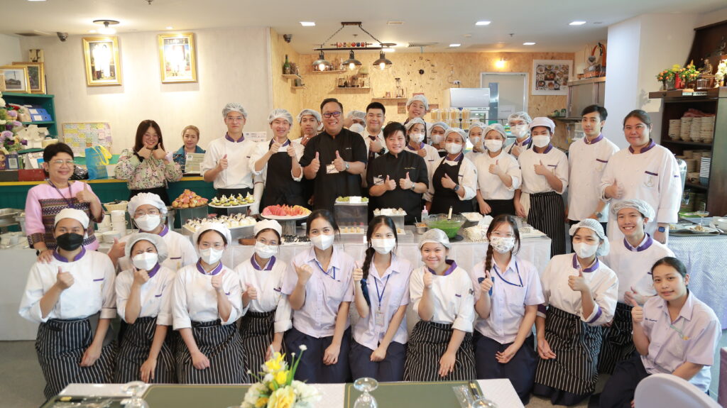 แสดงความยินดีในความสำเร็จงาน "INTERNATIONAL BUFFET 2024" โครงการพัฒนาทักษะปฏิบัติการประกอบอาหารแบบบูรณาการการเรียนรู้ — 1 พฤษภาคม 2025 — สถาบันเทคโนโลยีจิตรลดา CDTI