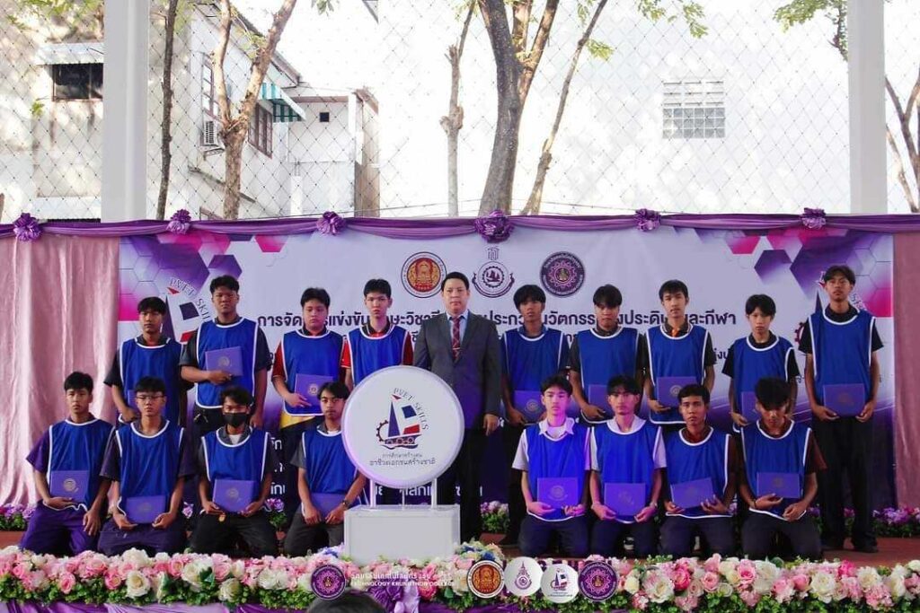 ขอแสดงความยินดี CDTI ได้รางวัลเกียรติบัตรเหรียญทอง การแข่งขันทักษะประเภทอุตสาหกรรม ในงานการทักษะวิชาชีพ การประกวดนวัตกรรมและสิ่งประดิษฐ์ และกีฬา ระดับชาติ พ.ศ. 2566 — 2 พฤษภาคม 2025 — สถาบันเทคโนโลยีจิตรลดา CDTI