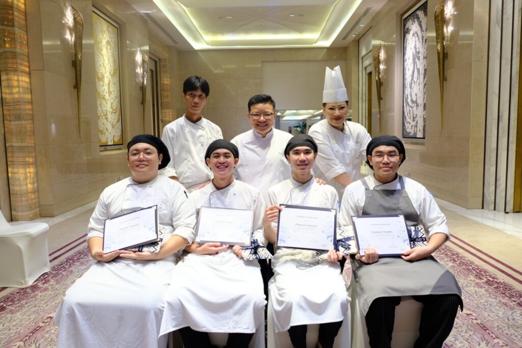 พิธีมอบเกียรติบัตร และร่วมชมผลงานของนักศึกษาโรงแรมสยามเคมปินสกี้ กรุงเทพฯ — 2 พฤษภาคม 2025 — สถาบันเทคโนโลยีจิตรลดา CDTI