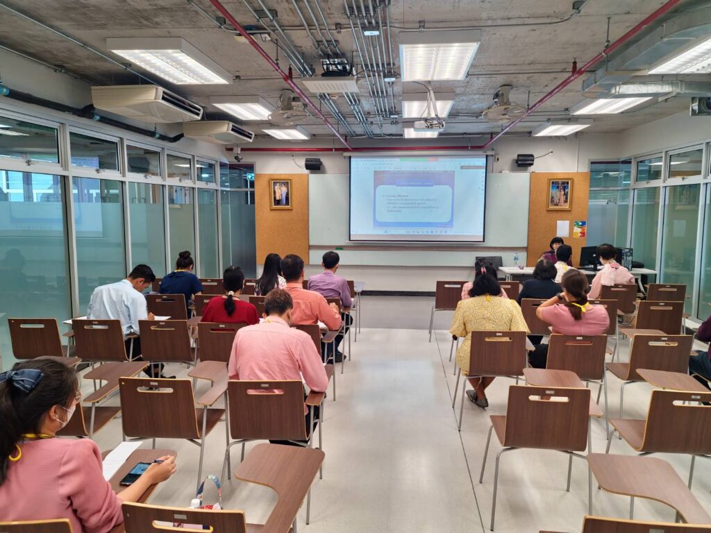 ฟังการจัดทำข้อมูลและการวิเคราะห์ด้าน SWOT Analysis — 2 พฤษภาคม 2025 — สถาบันเทคโนโลยีจิตรลดา CDTI