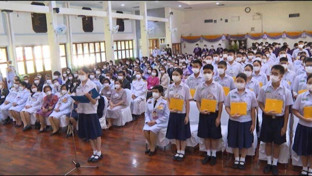 สมเด็จพระกนิษฐาธิราชเจ้า กรมสมเด็จพระเทพรัตนราชสุดา ฯ สยามบรมราชกุมารี เสด็จพระราชดำเนินแทนพระองค์มาพระราชทานประกาศนียบัตรและรางวัลแก่นักเรียน นักศึกษา งานปิดภาคเรียน ประจำปีการศึกษา 2566 — 2 พฤษภาคม 2025 — สถาบันเทคโนโลยีจิตรลดา CDTI