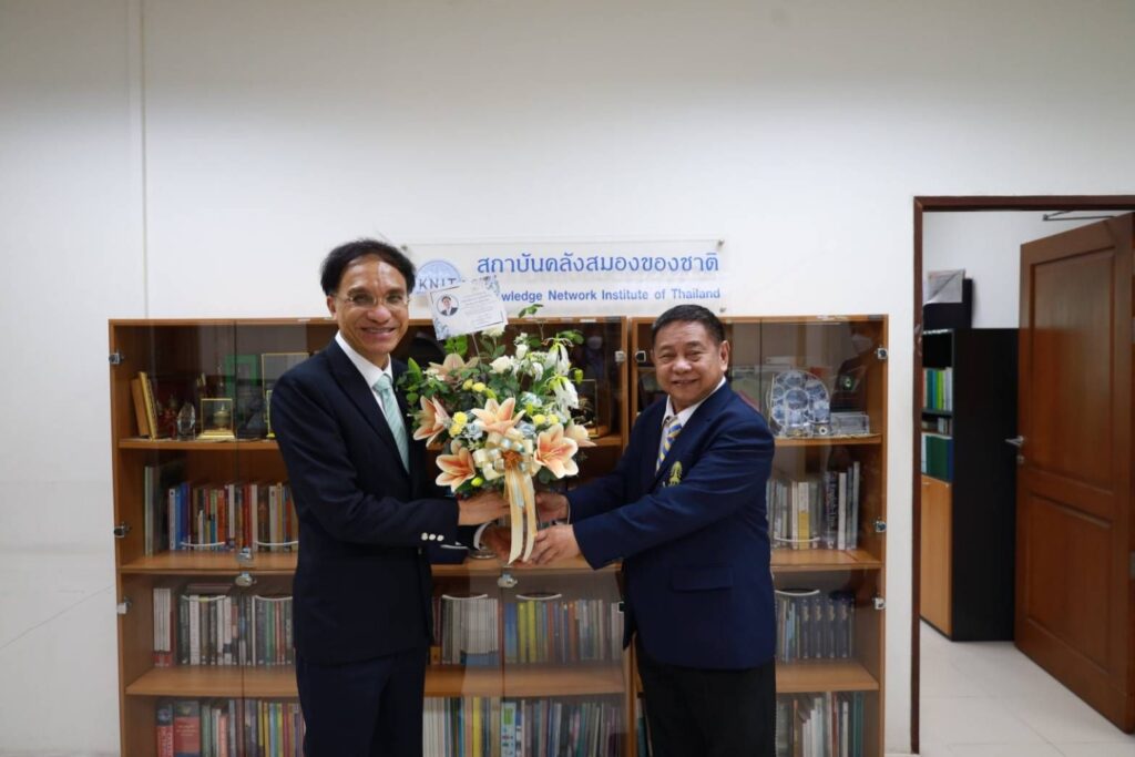 แสดงความยินดีแก่ รองศาสตราจารย์ ดร.บวร ปภัสราทร — 2 พฤษภาคม 2025 — สถาบันเทคโนโลยีจิตรลดา CDTI