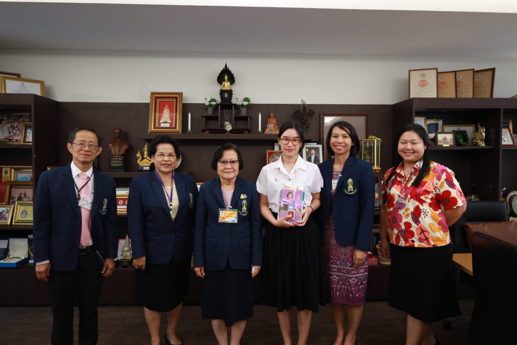 พบอธิการบดีเพื่อรับโอวาท — 1 พฤษภาคม 2025 — สถาบันเทคโนโลยีจิตรลดา CDTI