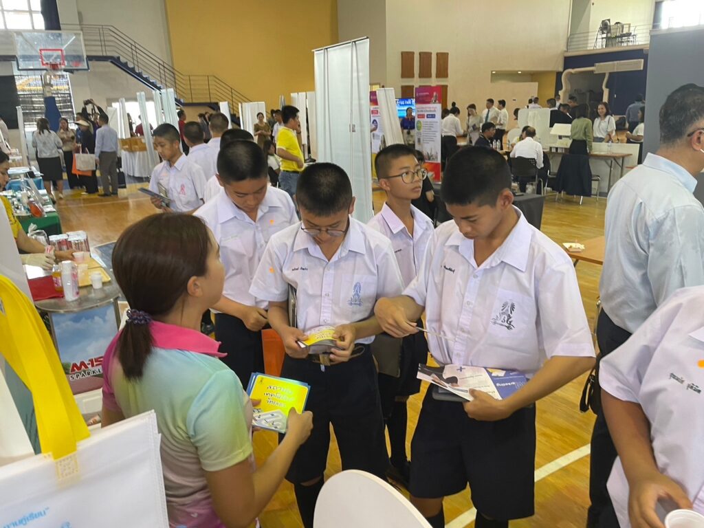 แนะแนวการศึกษาต่อวชิราวุธวิทยาลัย — 2 พฤษภาคม 2025 — สถาบันเทคโนโลยีจิตรลดา CDTI