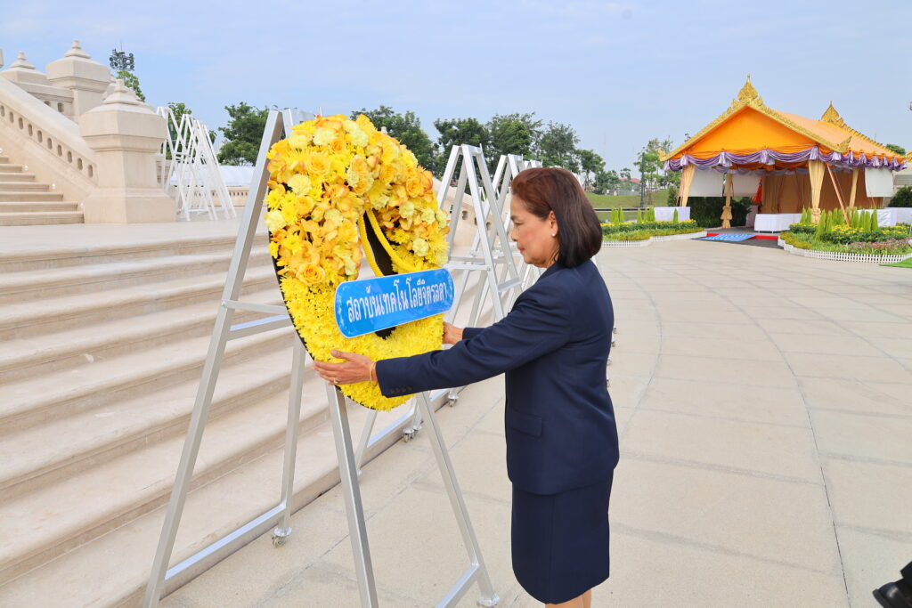 วางพวงมาลาน้อมรำลึกพระมหากรุณาธิคุณ วันนวมินทรมหาราช — 2 พฤษภาคม 2025 — สถาบันเทคโนโลยีจิตรลดา CDTI