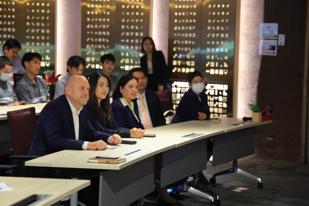 สจด.ร่วมพิธีมอบประกาศนียบัตร DIHK-AHK Thailand Certificates for the BMW Service Apprentice Program — 2 พฤษภาคม 2025 — สถาบันเทคโนโลยีจิตรลดา CDTI
