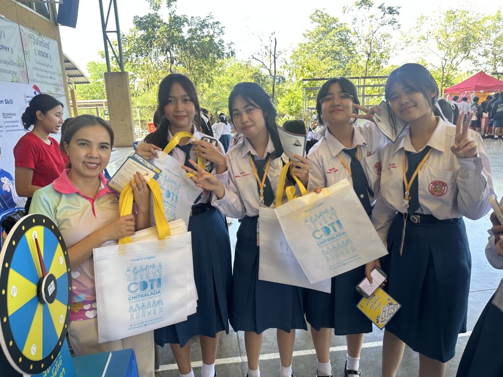 แนะนำหลักสูตรสถาบันเทคโนโลยีจิตรลดา ให้กับโรงเรียนพระวิสุทธิวงส์ — 1 พฤษภาคม 2025 — สถาบันเทคโนโลยีจิตรลดา CDTI