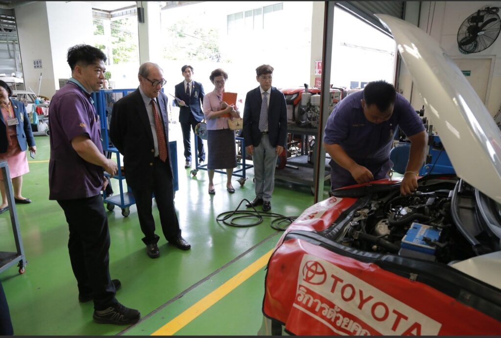 สจด.ต้อนรับคณะกรรมการติดตาม ตรวจสอบ และประเมินผลการปฏิบัติงาน โรงเรียนจิตรลดาวิชาชีพ สถาบันเทคโนโลยีจิตรลดา — 1 พฤษภาคม 2025 — สถาบันเทคโนโลยีจิตรลดา CDTI