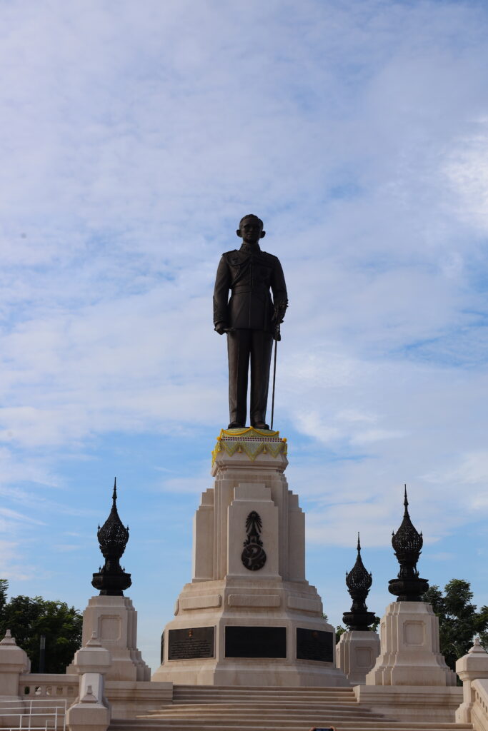สจด. ร่วมพิธีวางพานพุ่มดอกไม้ถวายราชสักการะพระบรมราชานุสาวรีย์ พระบาทสมเด็จพระบรมชนกาธิเบศร มหาภูมิพลอดุลยเดชมหาราช บรมนาถบพิตร — 1 พฤษภาคม 2025 — สถาบันเทคโนโลยีจิตรลดา CDTI