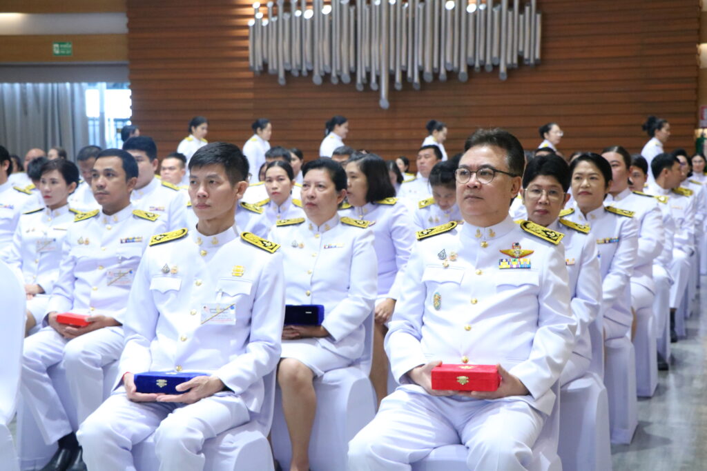 สจด.ร่วมพิธีรับพระราชทานเครื่องราชอิสริยาภรณ์เบื้องหน้าพระบรมฉายาลักษณ์พระบาทสมเด็จพระเจ้าอยู่หัว — 27 เมษายน 2025 — สถาบันเทคโนโลยีจิตรลดา CDTI