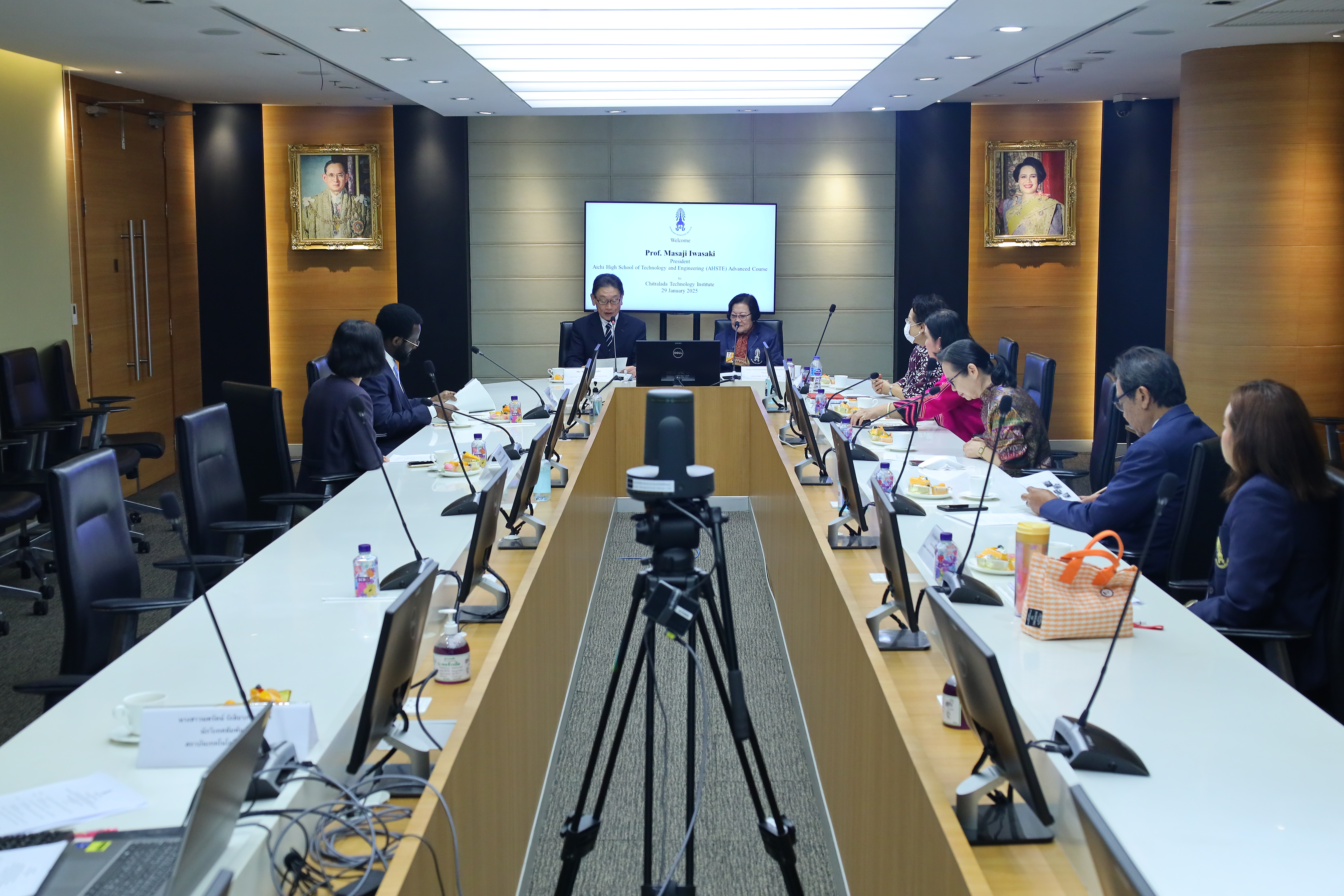 สจด. ต้อนรับคณะผู้บริหาร AHSTE — 1 พฤษภาคม 2025 — สถาบันเทคโนโลยีจิตรลดา CDTI