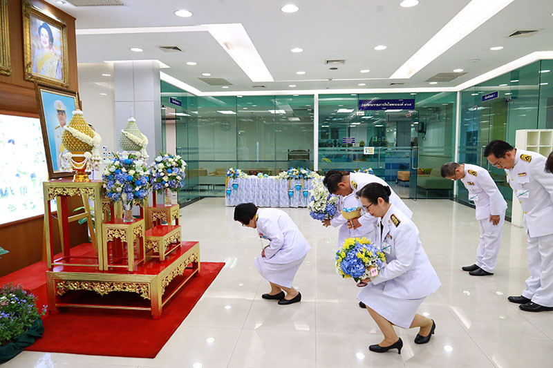 สจด. เข้าเฝ้าถวายพระพรหน้าพระฉายาลักษณ์สมเด็จพระเจ้าลูกยาเธอ เจ้าฟ้าทีปังกร รัศมีโชติ มหาวชิโรตตมางกูร สิริบูลยราชกุมาร เนื่องในวันคล้ายวันประสูติ — 1 พฤษภาคม 2025 — สถาบันเทคโนโลยีจิตรลดา CDTI