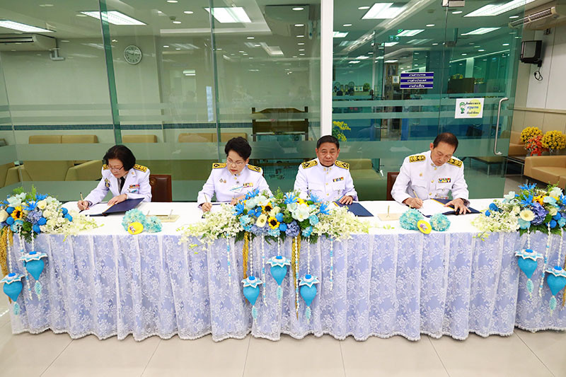 สจด. เข้าเฝ้าถวายพระพรหน้าพระฉายาลักษณ์สมเด็จพระเจ้าลูกยาเธอ เจ้าฟ้าทีปังกร รัศมีโชติ มหาวชิโรตตมางกูร สิริบูลยราชกุมาร เนื่องในวันคล้ายวันประสูติ — 1 พฤษภาคม 2025 — สถาบันเทคโนโลยีจิตรลดา CDTI