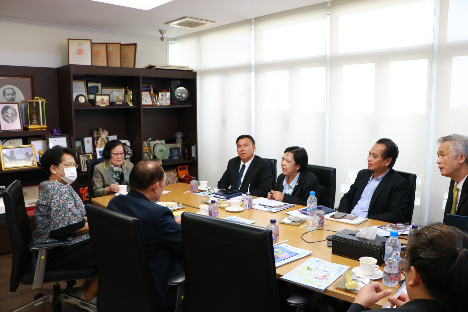 สจด. ต้อนรับคณะผู้บริหารวิทยาลัยเทคโนโลยีไออาร์พีซี ประชุมหารือแนวทางความร่วมมือทางด้านการศึกษา — 1 พฤษภาคม 2025 — สถาบันเทคโนโลยีจิตรลดา CDTI