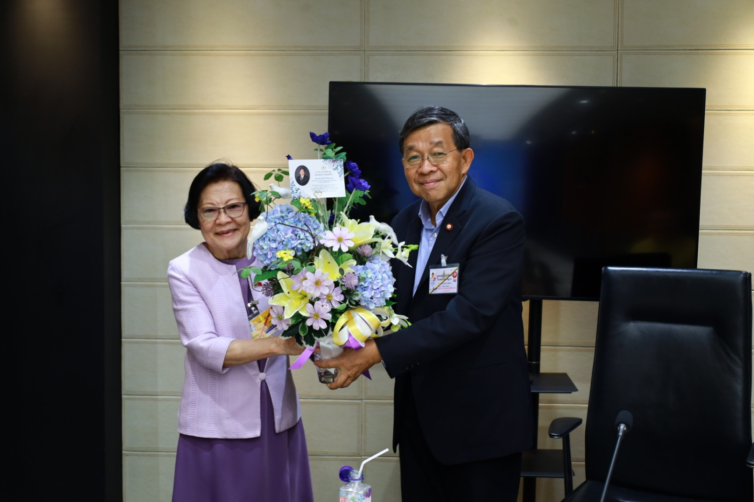 สจด. ขอแสดงความยินดีกับ รศ.นพ.สรนิต ศิลธรรม ประธานกรรมการธรรมาภิบาล และคุณธรรมจริยธรรม — 7 มิถุนายน 2025 — สถาบันเทคโนโลยีจิตรลดา CDTI