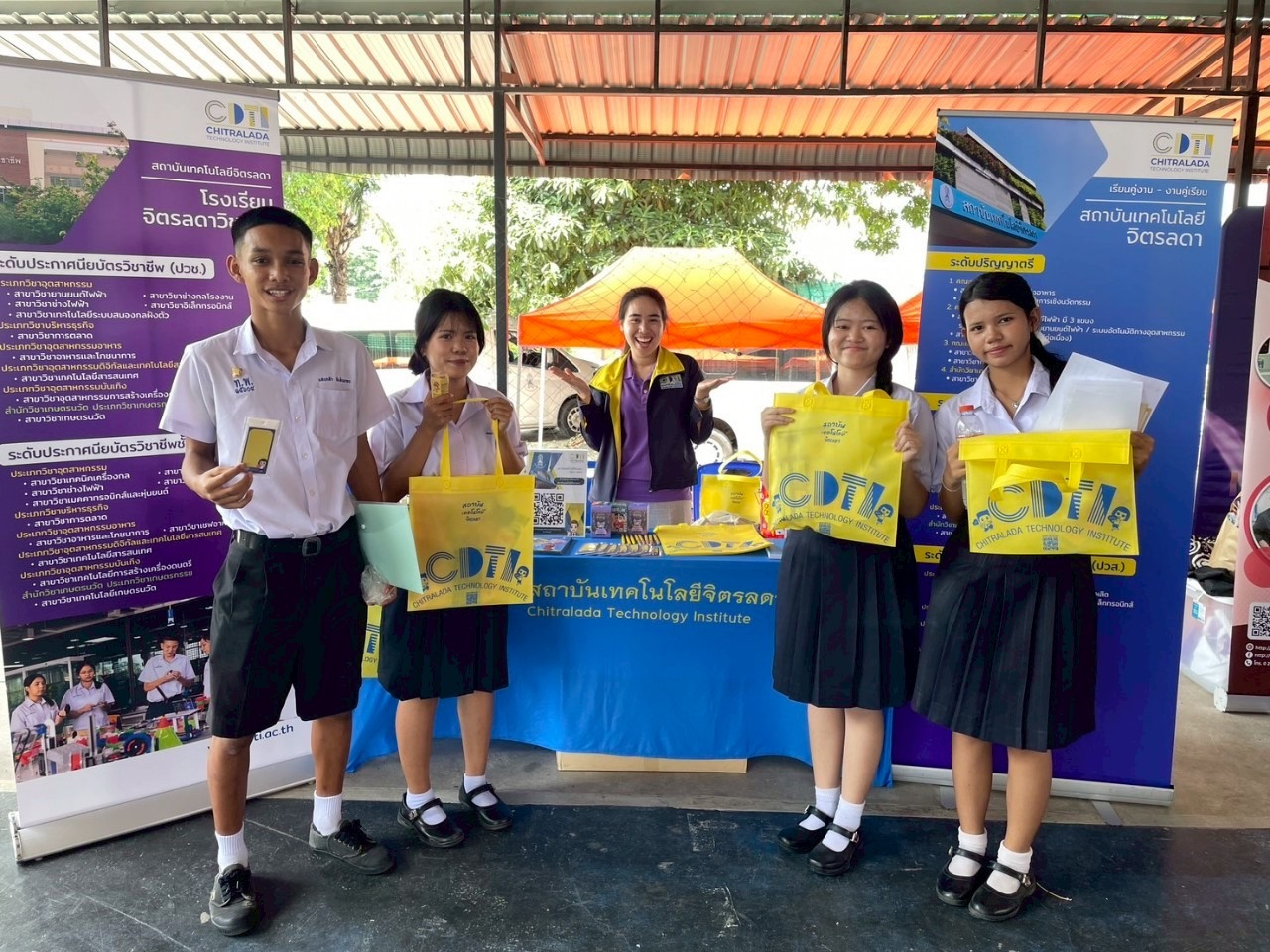สจด. ร่วมงานแนะแนวศึกษาต่อโรงเรียนทุ่งศุขลา "กรุงไทยอนุเคราะห์" จังหวัดชลบุรี — 13 มิถุนายน 2025 — สถาบันเทคโนโลยีจิตรลดา CDTI