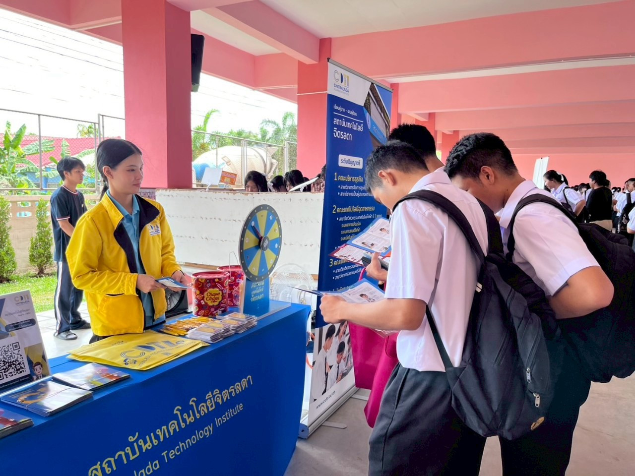สจด. ร่วมงานแนะแนวศึกษาต่อโรงเรียนบ้านฉางกาญจนกุลวิทยา จังหวัดระยอง — 14 มิถุนายน 2025 — สถาบันเทคโนโลยีจิตรลดา CDTI