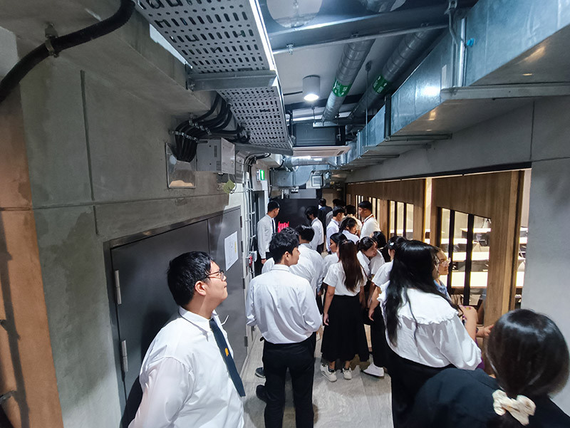 สจด. ศึกษาดูงานบริษัท EEC Academy Building และศูนย์สำรองข้อมูลอินเตอร์ลิ้งค์ ดาต้า เซ็นเตอร์ INTERLINK DATACENTER COMPANY LIMITED. — 18 กรกฎาคม 2025 — สถาบันเทคโนโลยีจิตรลดา CDTI