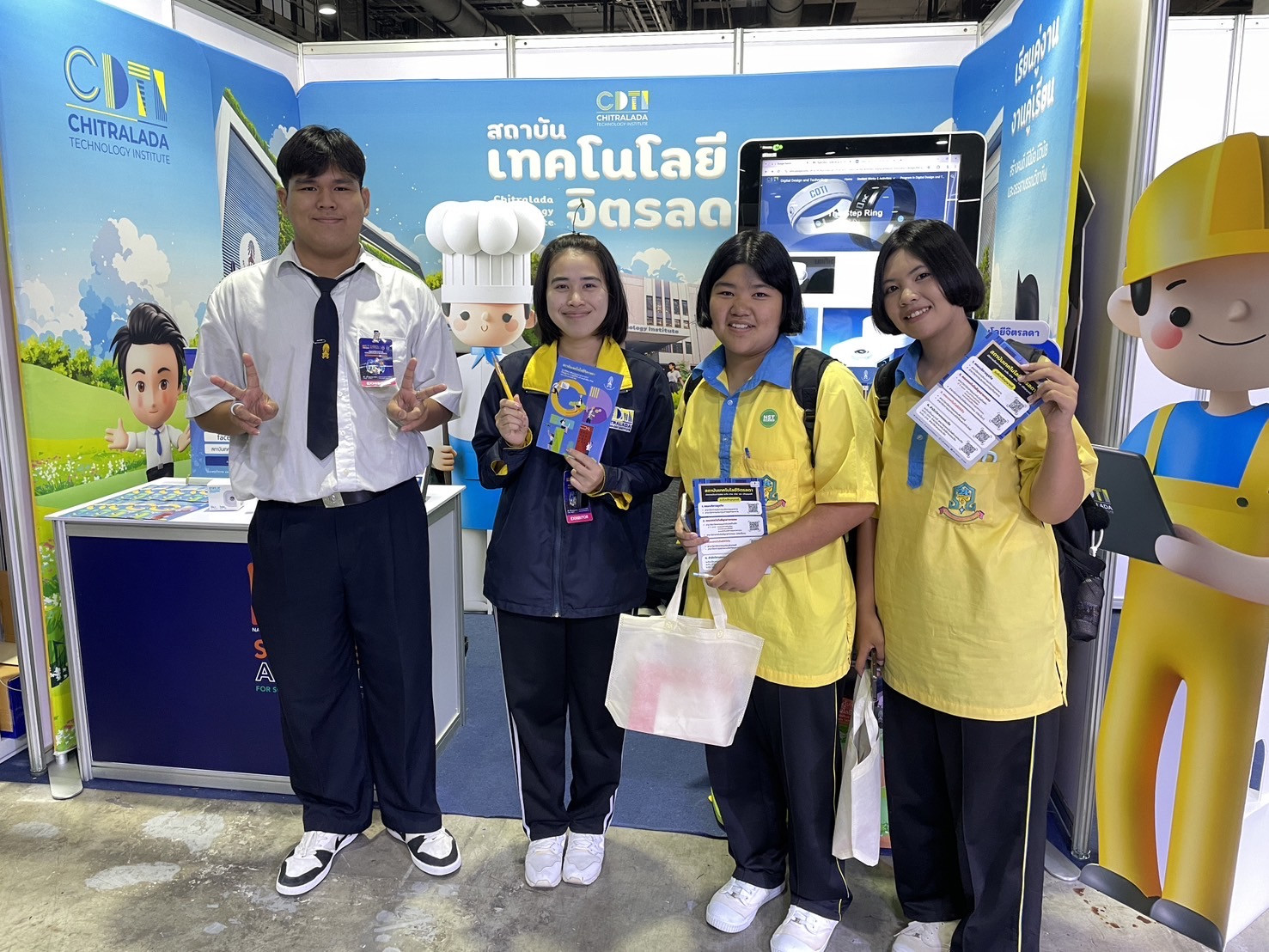 สจด. จัดบูธแสดงผลงานนวัตกรรม งานมหกรรมวิทยาศาสตร์และเทคโนโลยีแห่งชาติ ประจำปี 2568 ภายในงาน “อว.แฟร์ 2025: Creators of Tomorrow ” (Day สุดท้าย) — 18 สิงหาคม 2025 — สถาบันเทคโนโลยีจิตรลดา CDTI