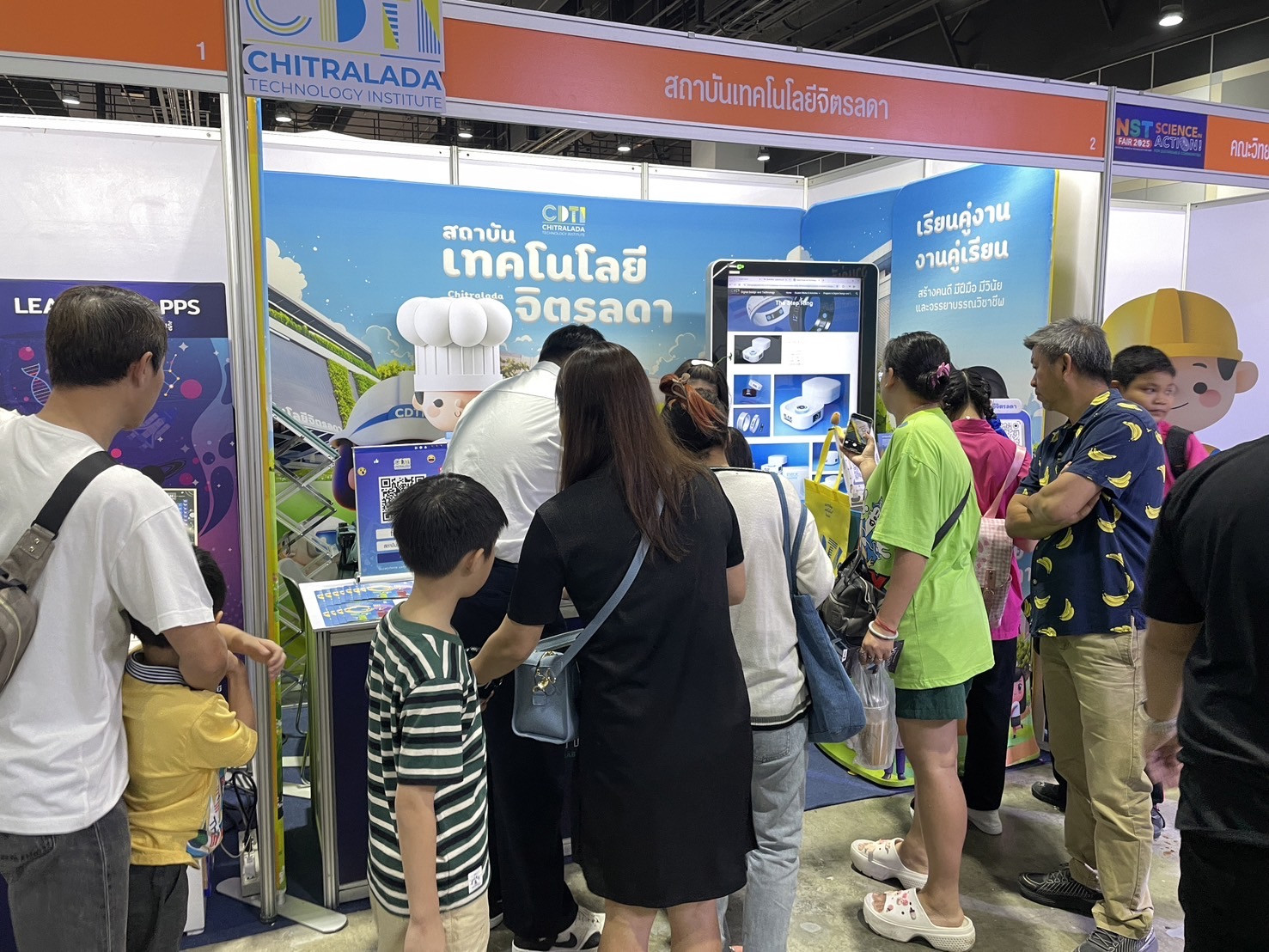 สจด. จัดบูธแสดงผลงานนวัตกรรม งานมหกรรมวิทยาศาสตร์และเทคโนโลยีแห่งชาติ ประจำปี 2568 ภายในงาน “อว.แฟร์ 2025: Creators of Tomorrow ” (Day สุดท้าย) — 18 สิงหาคม 2025 — สถาบันเทคโนโลยีจิตรลดา CDTI