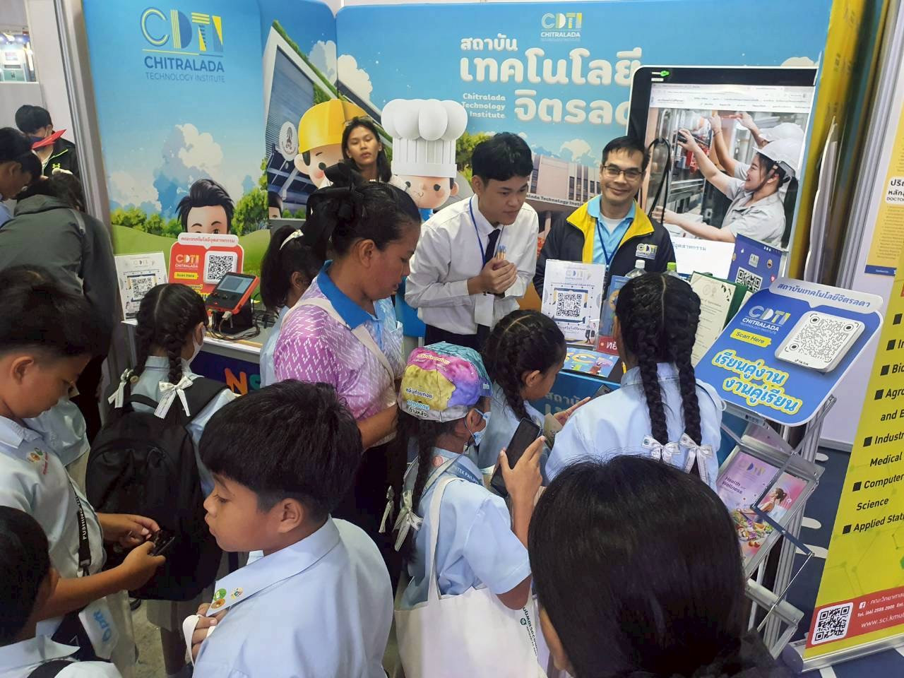 สจด. จัดบูธแสดงผลงานนวัตกรรม งานมหกรรมวิทยาศาสตร์และเทคโนโลยีแห่งชาติ ประจำปี 2568 ภายในงาน “อว.แฟร์ 2025: Creators of Tomorrow ” (Day 8) — 17 สิงหาคม 2025 — สถาบันเทคโนโลยีจิตรลดา CDTI