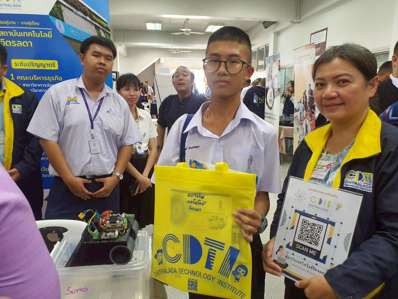 สจด. ร่วมแนะนำหลักสูตรของสถาบัน ในการศึกษาต่อของ วชิราวุธวิทยาลัย — 23 สิงหาคม 2025 — สถาบันเทคโนโลยีจิตรลดา CDTI