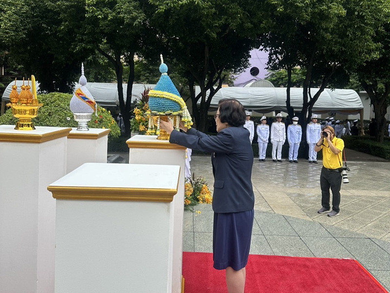 วางพานพุ่มถวายสักการะพระบาทสมเด็จพระจอมเกล้าเจ้าอยู่หัว — 18 สิงหาคม 2025 — สถาบันเทคโนโลยีจิตรลดา CDTI