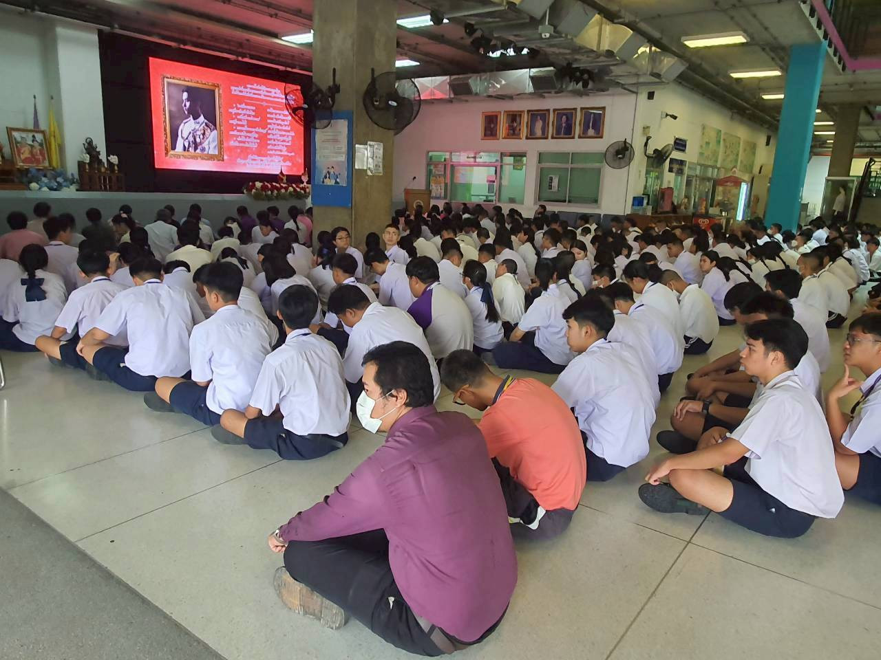 สจด. ทำบุญตักบาตร เนื่องในคล้ายวันพระราชสมภพ ครบ 100 พรรษาพระบาทสมเด็จพระปรเมนทรมหาอานันทมหิดล พระอัฐมรามาธิบดินทร์ (รัชกาลที่ 8) — 13 กันยายน 2025 — สถาบันเทคโนโลยีจิตรลดา CDTI