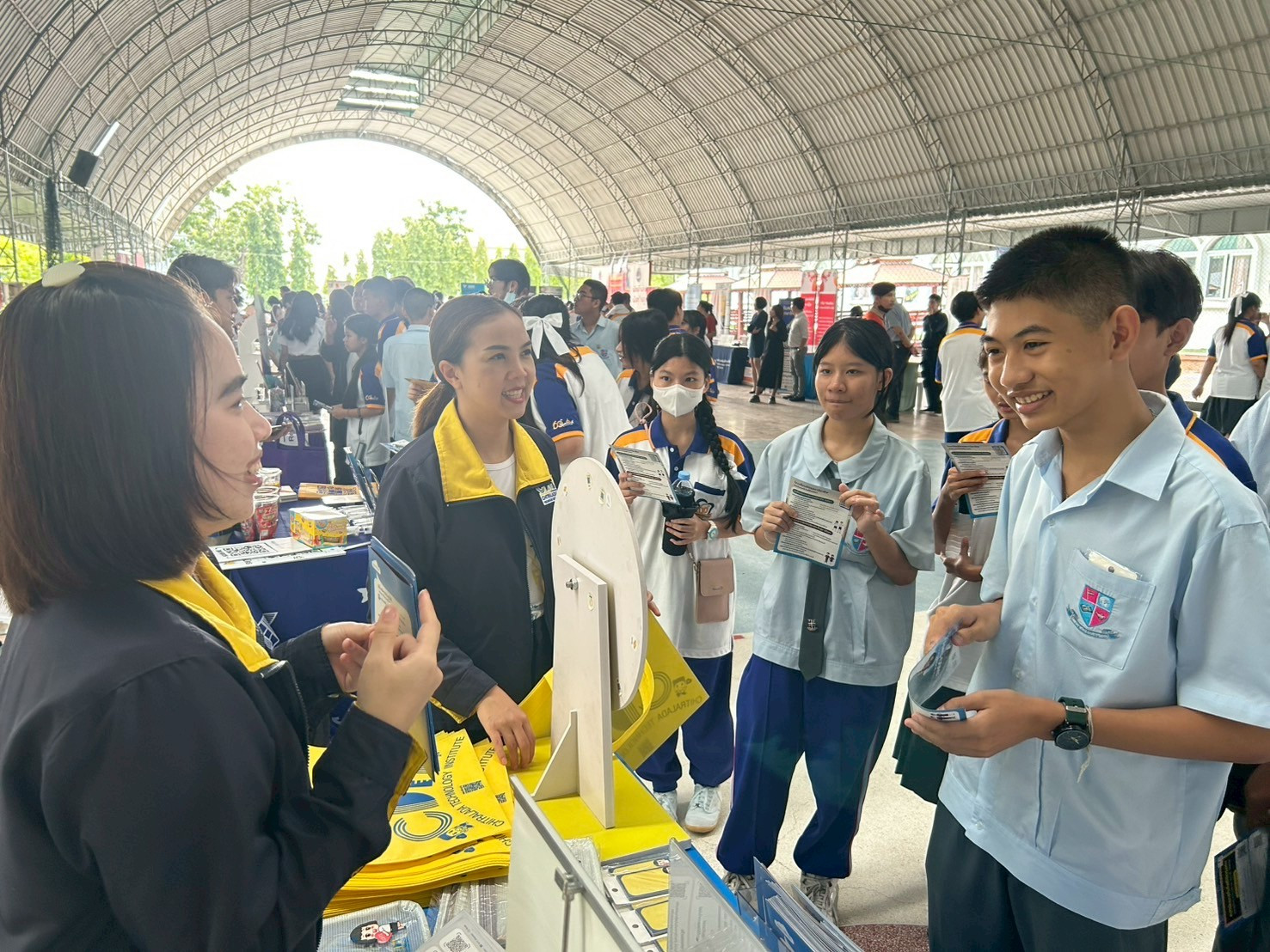 สจด. ร่วมแนะนำหลักสูตรของสถาบัน ในการศึกษาต่อของ โรงเรียนสารสาสน์วิเทศสมุทรปราการ — 13 กันยายน 2025 — สถาบันเทคโนโลยีจิตรลดา CDTI