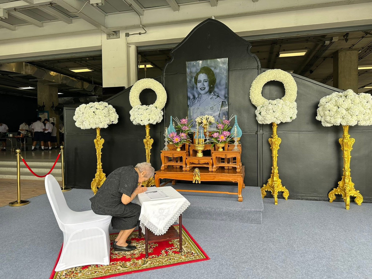 ลงนามถวายความอาลัย สมเด็จพระนางเจ้าสิริกิติ์ พระบรมราชินีนาถ พระบรมราชชนนีพันปีหลวง — 31 ตุลาคม 2025 — สถาบันเทคโนโลยีจิตรลดา CDTI