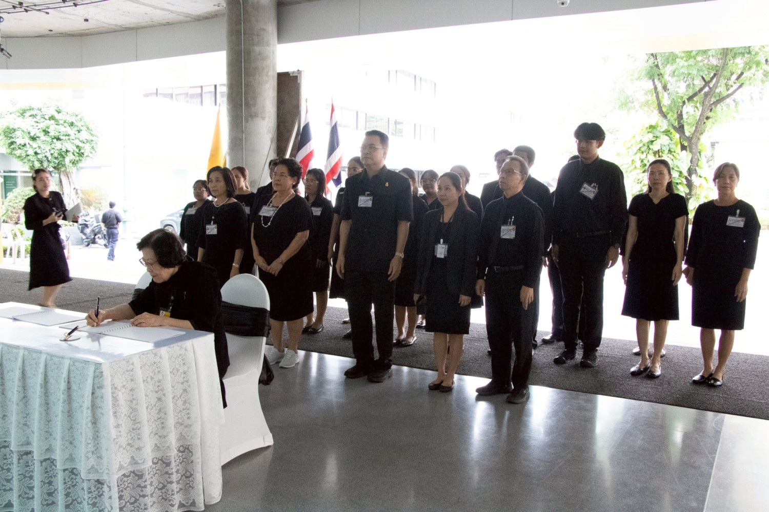 สจด. จัดพิธีลงนามถวายความอาลัย สมเด็จพระนางเจ้าสิริกิติ์ พระบรมราชินีนาถ พระบรมราชชนนีพันปีหลวง สจด. จัดพิธีลงนามถวายความอาลัย สมเด็จพระนางเจ้าสิริกิติ์ พระบรมราชินีนาถ พระบรมราชชนนีพันปีหลวง — 2 กุมภาพันธ์ 2026 — สถาบันเทคโนโลยีจิตรลดา CDTI