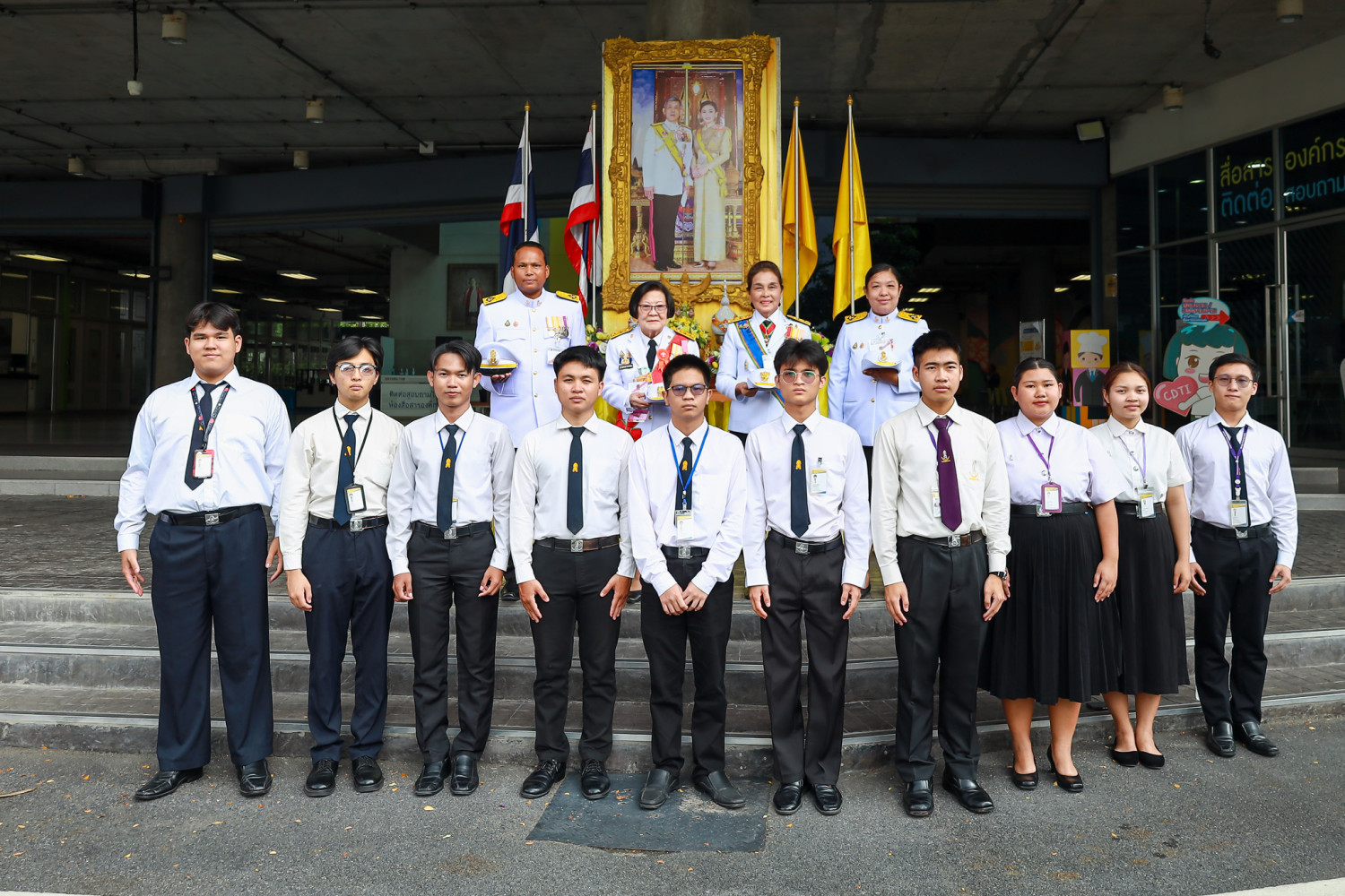 สจด. ร่วมเฝ้าฯ รับเสด็จ ในพระราชพิธีถวายผ้าพระกฐิน พุทธศักราช 2568 — 23 ตุลาคม 2025 — สถาบันเทคโนโลยีจิตรลดา CDTI