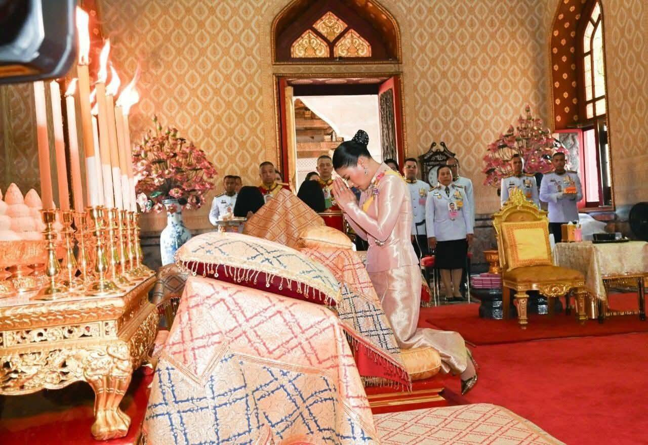 สจด. ร่วมเฝ้าฯ รับเสด็จ ในพระราชพิธีถวายผ้าพระกฐิน พุทธศักราช 2568 — 23 ตุลาคม 2025 — สถาบันเทคโนโลยีจิตรลดา CDTI