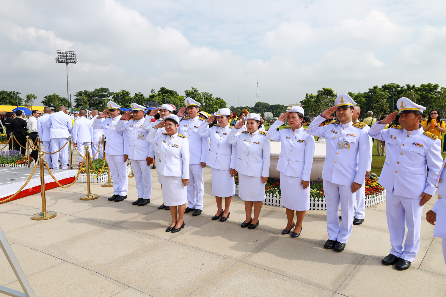 สจด. ร่วมวางพวงมาลาน้อมรำลึกพระมหากรุณาธิคุณ วันนวมินทรมหาราช — 13 ตุลาคม 2025 — สถาบันเทคโนโลยีจิตรลดา CDTI