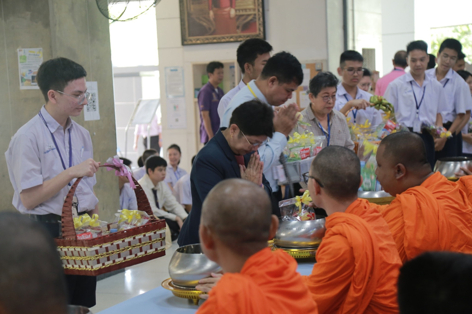 สจด. จัดพิธีทำบุญตักบาตรถวายเป็นพระราชกุศล เนื่องในวัน “นวมินทรมหาราช” — 20 ตุลาคม 2025 — สถาบันเทคโนโลยีจิตรลดา CDTI