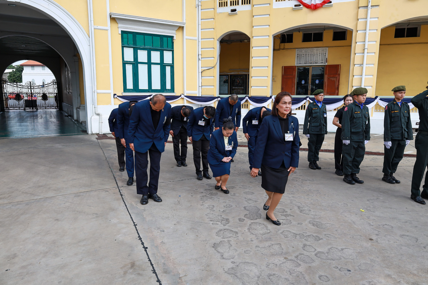 สจด. ร่วมวางพวงมาลาถวายราชสักการะพระบรมราชานุสาวรีย์พระบาทสมเด็จพระมงกุฎเกล้าเจ้าอยู่หัว เนื่องในวันคล้ายวันสวรรคต ครบ 100 ปี วันสมเด็จพระมหาธีรราช สจด. ร่วมวางพวงมาลาถวายราชสักการะพระบรมราชานุสาวรีย์พระบาทสมเด็จพระมงกุฎเกล้าเจ้าอยู่หัว เนื่องในวันคล้ายวันสวรรคต ครบ 100 ปี วันสมเด็จพระมหาธีรราช — 25 พฤศจิกายน 2025 — สถาบันเทคโนโลยีจิตรลดา CDTI