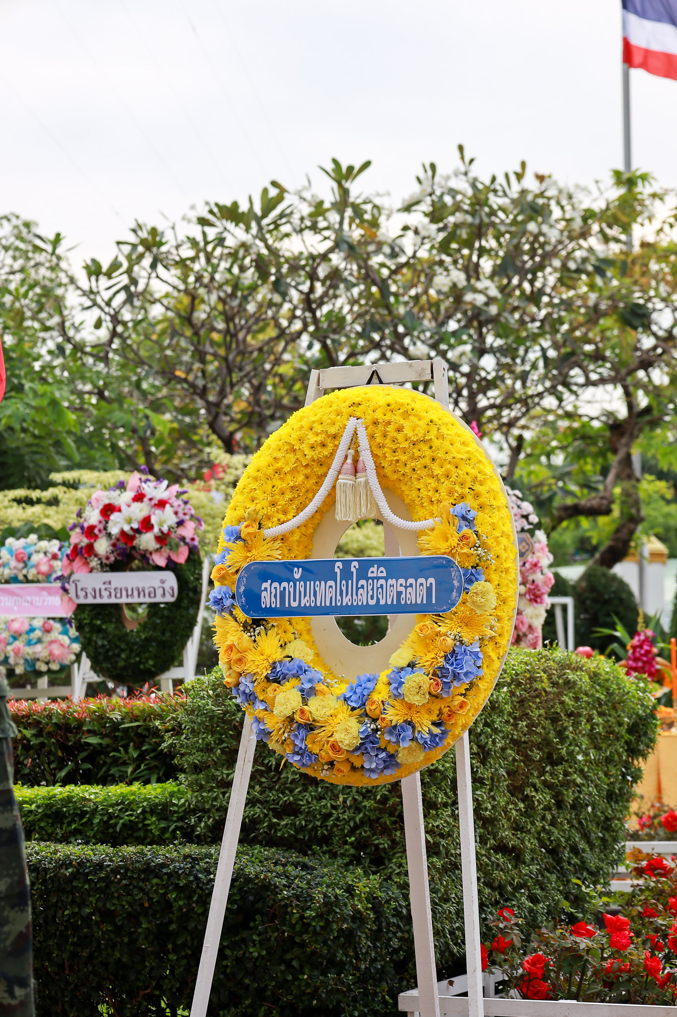 สจด. ร่วมวางพวงมาลาถวายราชสักการะพระบรมราชานุสาวรีย์พระบาทสมเด็จพระมงกุฎเกล้าเจ้าอยู่หัว เนื่องในวันคล้ายวันสวรรคต ครบ 100 ปี วันสมเด็จพระมหาธีรราช สจด. ร่วมวางพวงมาลาถวายราชสักการะพระบรมราชานุสาวรีย์พระบาทสมเด็จพระมงกุฎเกล้าเจ้าอยู่หัว เนื่องในวันคล้ายวันสวรรคต ครบ 100 ปี วันสมเด็จพระมหาธีรราช — 25 พฤศจิกายน 2025 — สถาบันเทคโนโลยีจิตรลดา CDTI