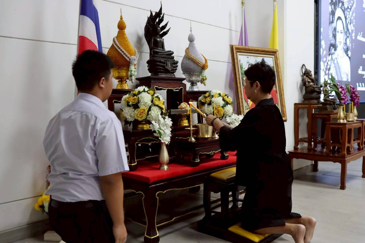สจด. จัดพิธีทำบุญตักบาตรบำเพ็ญกุศลสัตตมวาร ถวายเป็นพระราชกุศลสมเด็จนางเจ้าสิริกิติ์ พระบรมราชินีนาถพระบรมราชชนนีพันปีหลวง — 2 พฤศจิกายน 2025 — สถาบันเทคโนโลยีจิตรลดา CDTI