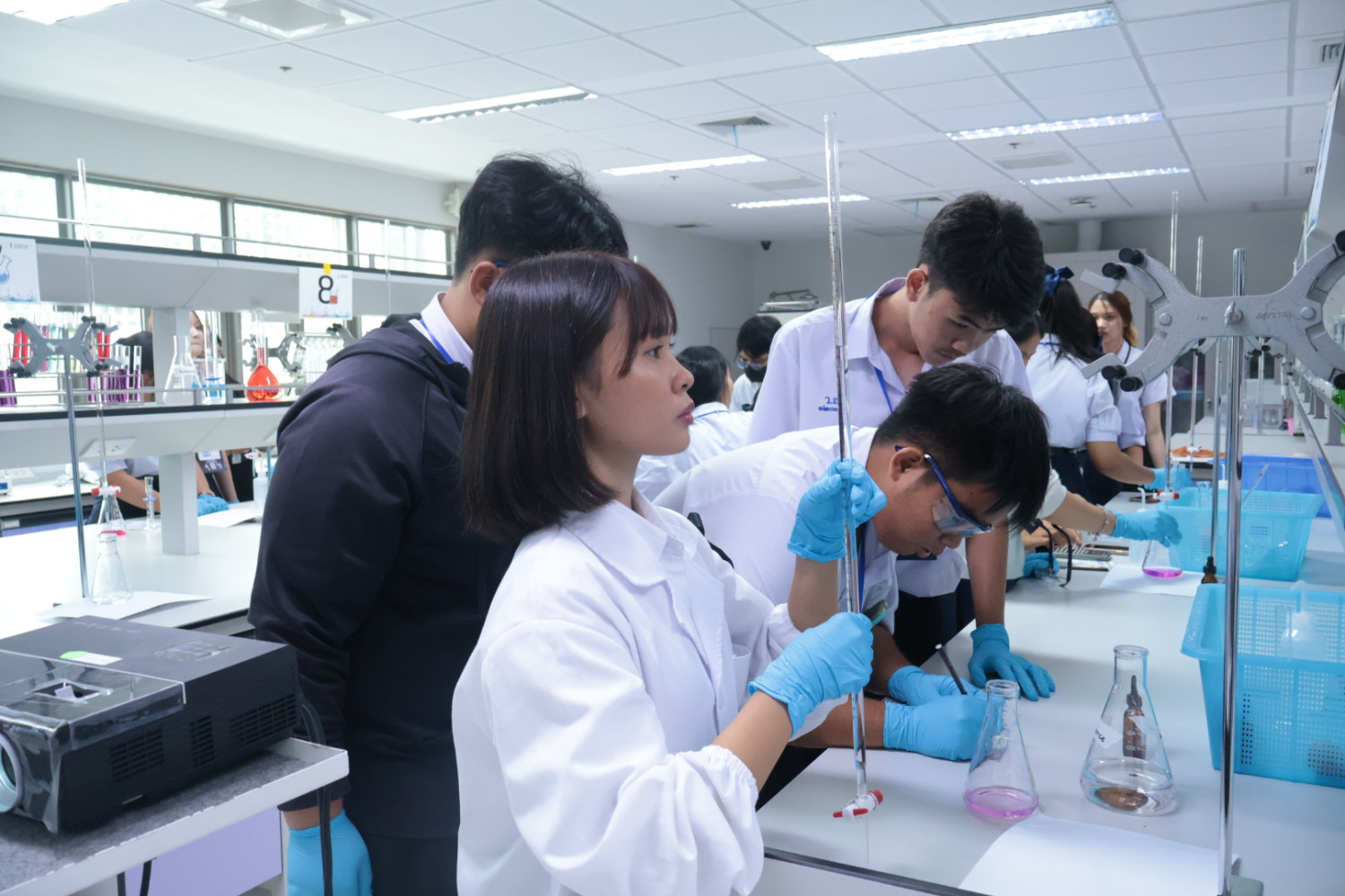 CDTI Open House 2025 “Forwards AI & Innovation” มุ่งสู่อนาคตด้วยพลังแห่งปัญญาประดิษฐ์และนวัตกรรม CDTI Open House 2025 “Forwards AI & Innovation” มุ่งสู่อนาคตด้วยพลังแห่งปัญญาประดิษฐ์และนวัตกรรม — 25 พฤศจิกายน 2025 — สถาบันเทคโนโลยีจิตรลดา CDTI