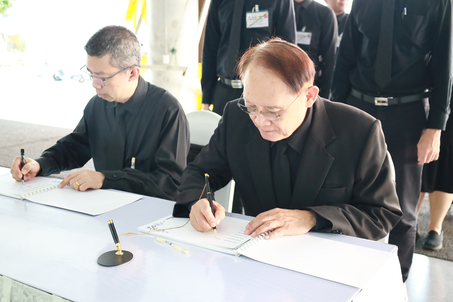 สจด. จัดพิธีลงนามถวายความอาลัย สมเด็จพระนางเจ้าสิริกิติ์ พระบรมราชินีนาถ พระบรมราชชนนีพันปีหลวง — 13 พฤศจิกายน 2025 — สถาบันเทคโนโลยีจิตรลดา CDTI