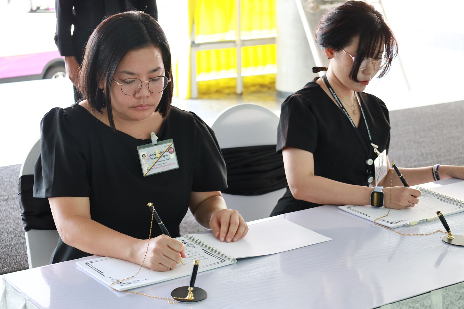 สจด. จัดพิธีลงนามถวายความอาลัย สมเด็จพระนางเจ้าสิริกิติ์ พระบรมราชินีนาถ พระบรมราชชนนีพันปีหลวง — 13 พฤศจิกายน 2025 — สถาบันเทคโนโลยีจิตรลดา CDTI