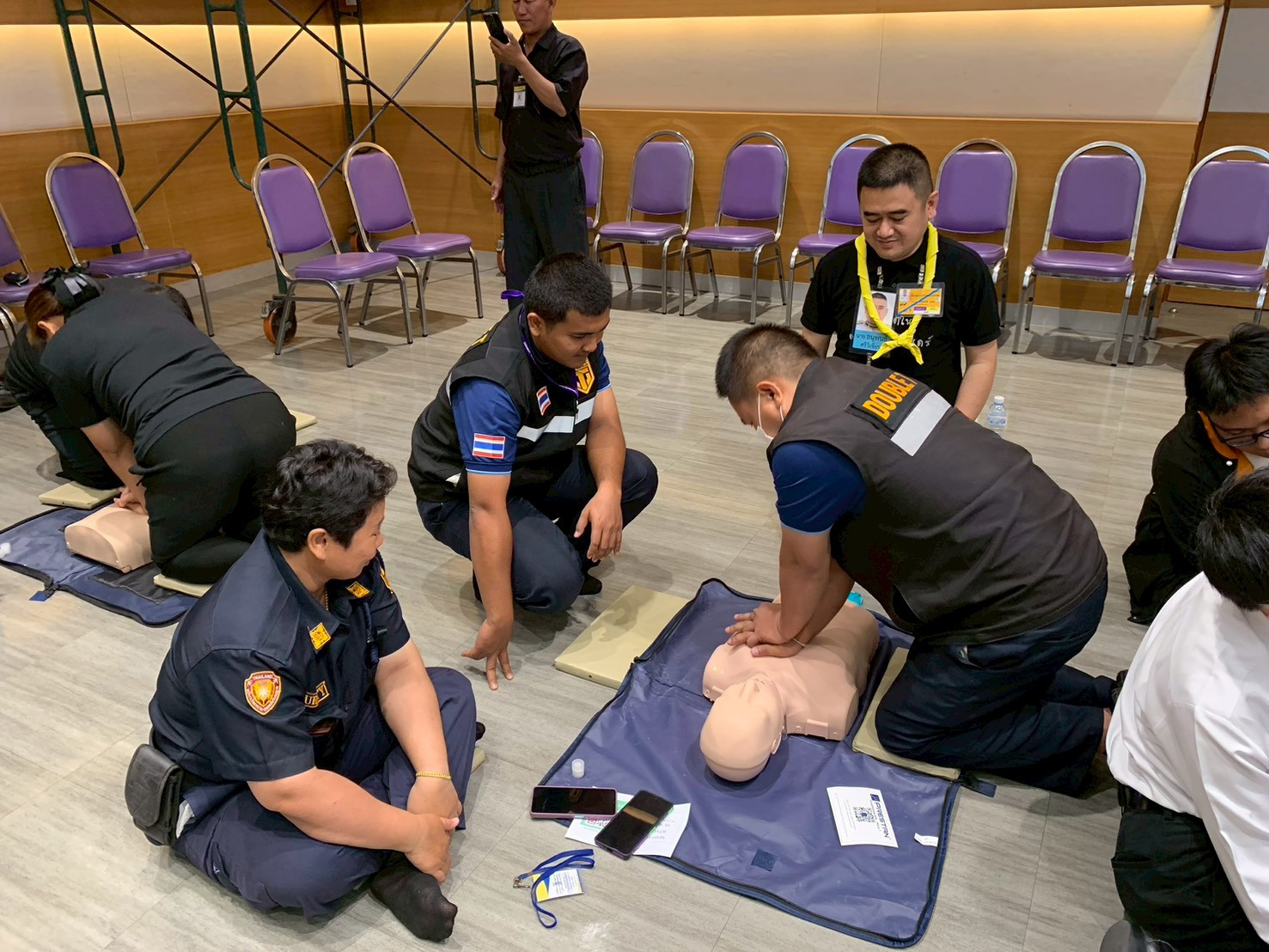 สจด. จัดอบรมการช่วยฟื้นคืนชีพ (CPR) และการใช้เครื่องกระตุ้นหัวใจด้วยไฟฟ้า (AED) สจด. จัดอบรมการช่วยฟื้นคืนชีพ (CPR) และการใช้เครื่องกระตุ้นหัวใจด้วยไฟฟ้า (AED) — 7 พฤศจิกายน 2025 — สถาบันเทคโนโลยีจิตรลดา CDTI