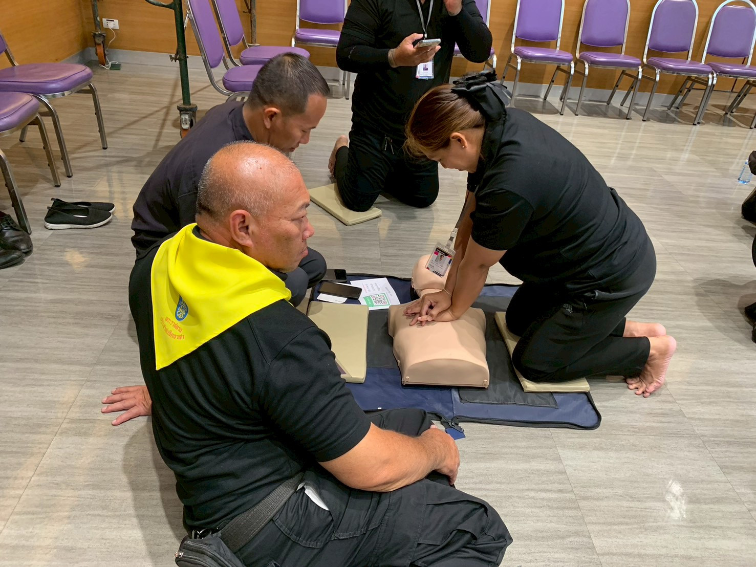 สจด. จัดอบรมการช่วยฟื้นคืนชีพ (CPR) และการใช้เครื่องกระตุ้นหัวใจด้วยไฟฟ้า (AED) สจด. จัดอบรมการช่วยฟื้นคืนชีพ (CPR) และการใช้เครื่องกระตุ้นหัวใจด้วยไฟฟ้า (AED) — 7 พฤศจิกายน 2025 — สถาบันเทคโนโลยีจิตรลดา CDTI