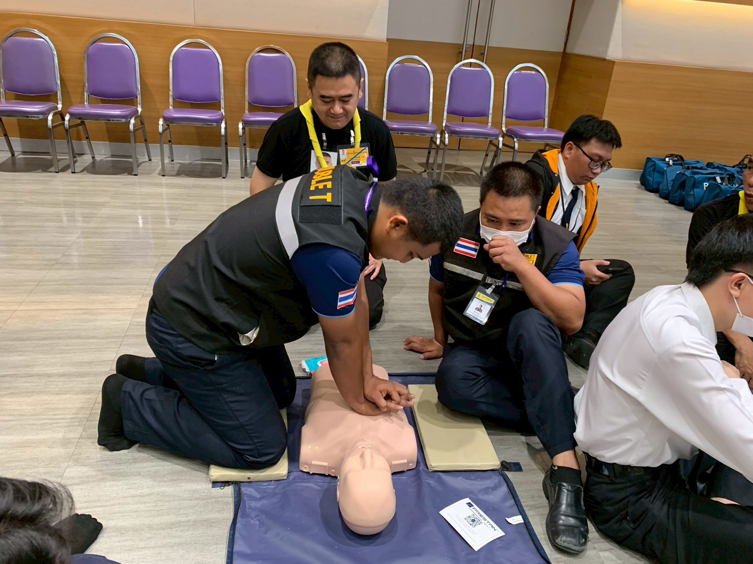 สจด. จัดอบรมการช่วยฟื้นคืนชีพ (CPR) และการใช้เครื่องกระตุ้นหัวใจด้วยไฟฟ้า (AED) สจด. จัดอบรมการช่วยฟื้นคืนชีพ (CPR) และการใช้เครื่องกระตุ้นหัวใจด้วยไฟฟ้า (AED) — 7 พฤศจิกายน 2025 — สถาบันเทคโนโลยีจิตรลดา CDTI