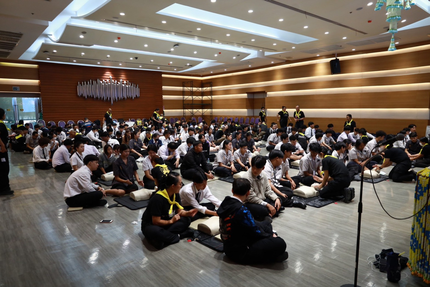 สจด. จัดอบรมการช่วยฟื้นคืนชีพ (CPR) และการใช้เครื่องกระตุ้นหัวใจด้วยไฟฟ้า (AED) สจด. จัดอบรมการช่วยฟื้นคืนชีพ (CPR) และการใช้เครื่องกระตุ้นหัวใจด้วยไฟฟ้า (AED) — 7 พฤศจิกายน 2025 — สถาบันเทคโนโลยีจิตรลดา CDTI