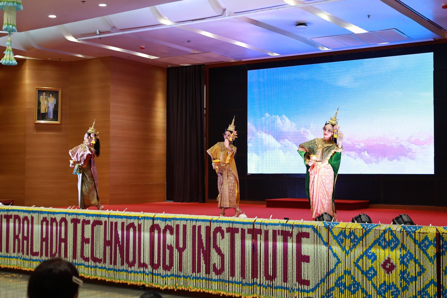 สจด. จัดร่วมกิจกรรมแลกเปลี่ยนเรียนรู้ (KM) “โขน มรดกโลก นาฏศิลป์ไทย สายใยวัฒนธรรมการเรียนรู้” ตอน พาลีสอนน้อง (สัตยาพาลี) — 13 พฤศจิกายน 2025 — สถาบันเทคโนโลยีจิตรลดา CDTI