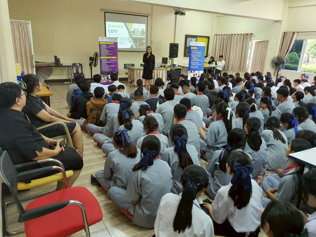 สจด. จัดกิจกรรม "ทุนสัญจร ปลูกฝัน ปั้นอนาคต" สจด. จัดกิจกรรม "ทุนสัญจร ปลูกฝัน ปั้นอนาคต" — 5 พฤศจิกายน 2025 — สถาบันเทคโนโลยีจิตรลดา CDTI