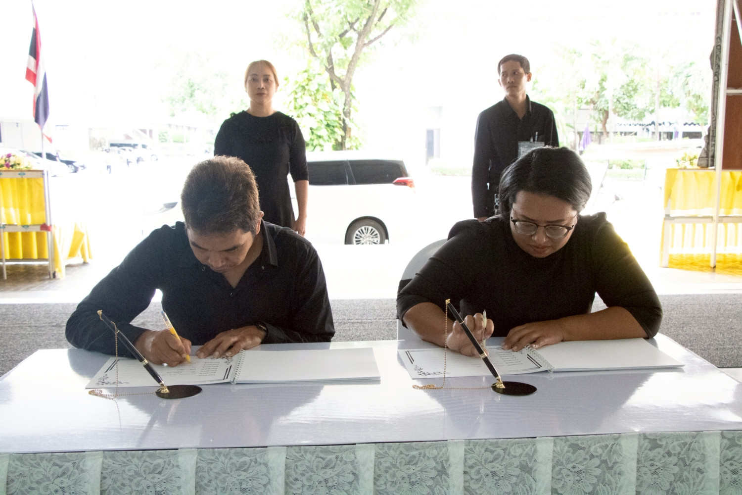 สจด. จัดพิธีลงนามถวายความอาลัย สมเด็จพระนางเจ้าสิริกิติ์ พระบรมราชินีนาถ พระบรมราชชนนีพันปีหลวง สจด. จัดพิธีลงนามถวายความอาลัย สมเด็จพระนางเจ้าสิริกิติ์ พระบรมราชินีนาถ พระบรมราชชนนีพันปีหลวง — 6 พฤศจิกายน 2025 — สถาบันเทคโนโลยีจิตรลดา CDTI